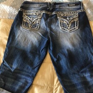 NWOT Woman’s size 18 Vigoss crops